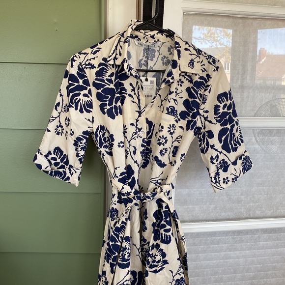 Zara dress - Picture 2 of 4